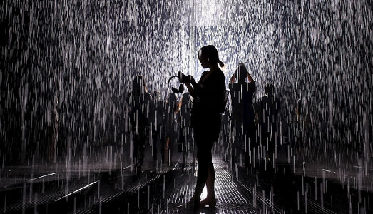 Miracolo! La pioggia non ti bagna Miracolo! La pioggia non ti bagna